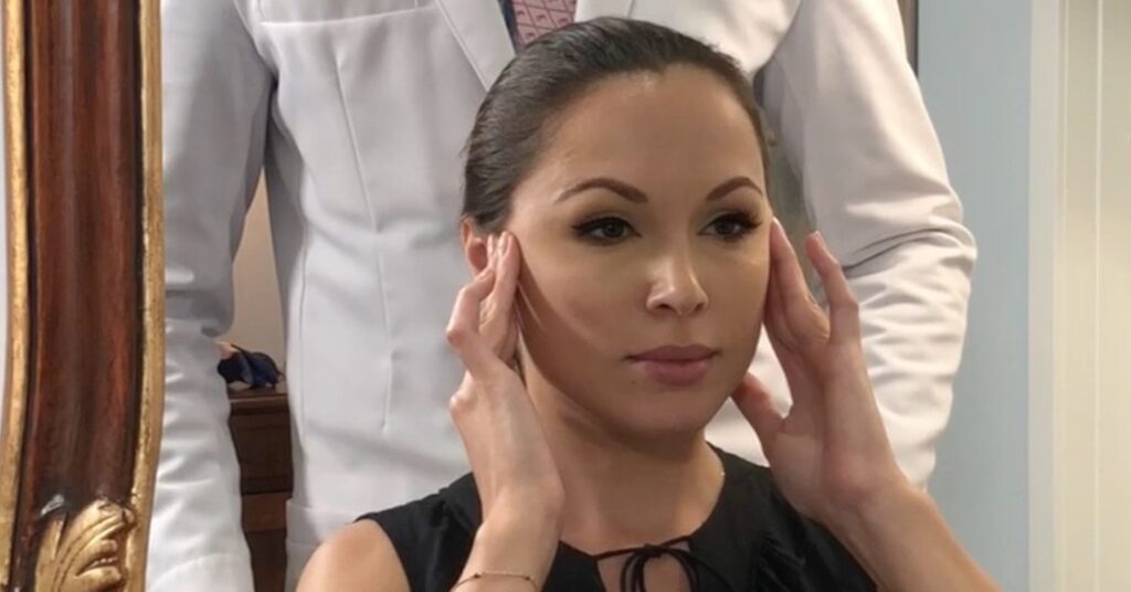 Dr. Konstantin What’s the Best Age for Facelift Surgery? Try This “Test” in Your Mirror To Gauge If You’re Ready!